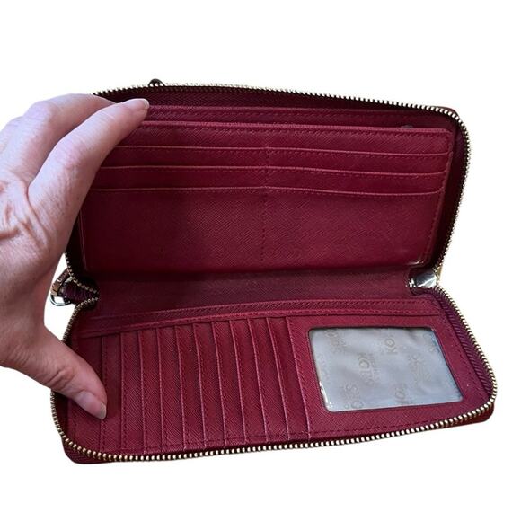 Michael Kors Medium Zip Around Wallet Wristlet Jet Set Red Cherry Color Leather - Picture 6 of 7